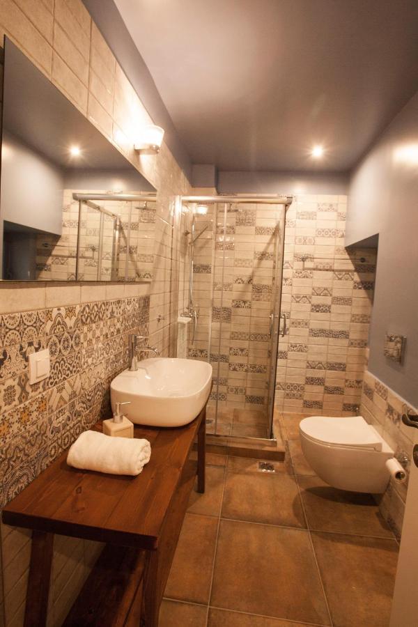 Bentzi...Boutique Apartment 6, Superior Suite For 4 Guests Atena Exterior foto